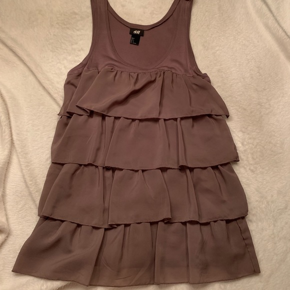 H&M Ruffle Layered Tank - Picture 2 of 5